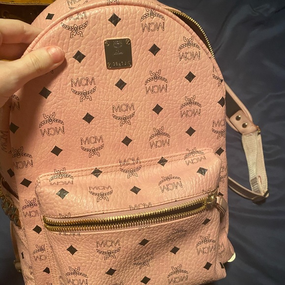 (Authentic) MCM bag used but in good condition